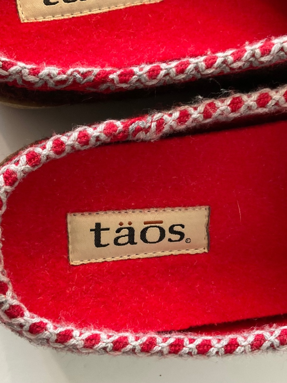 TAOS FOOTWEAR Women's Woolma Clog in Deep Red Size EU 41/ 10-10.5 LIKE NEW - Picture 3 of 8